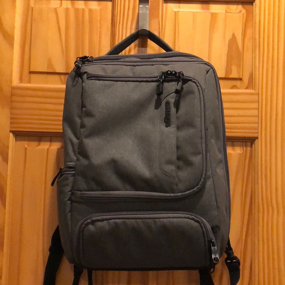 Ebags professional slim laptop bag